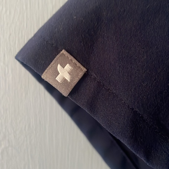 FIGS Scrub Top Size XXS - Picture 4 of 6